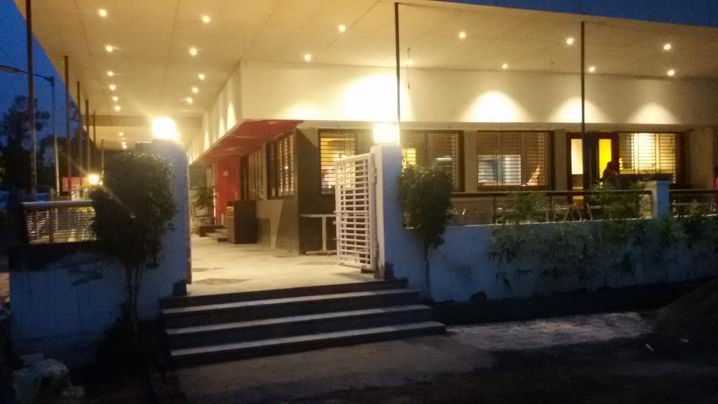 Hotel Vijay Residency Aurangabad  Buitenkant foto