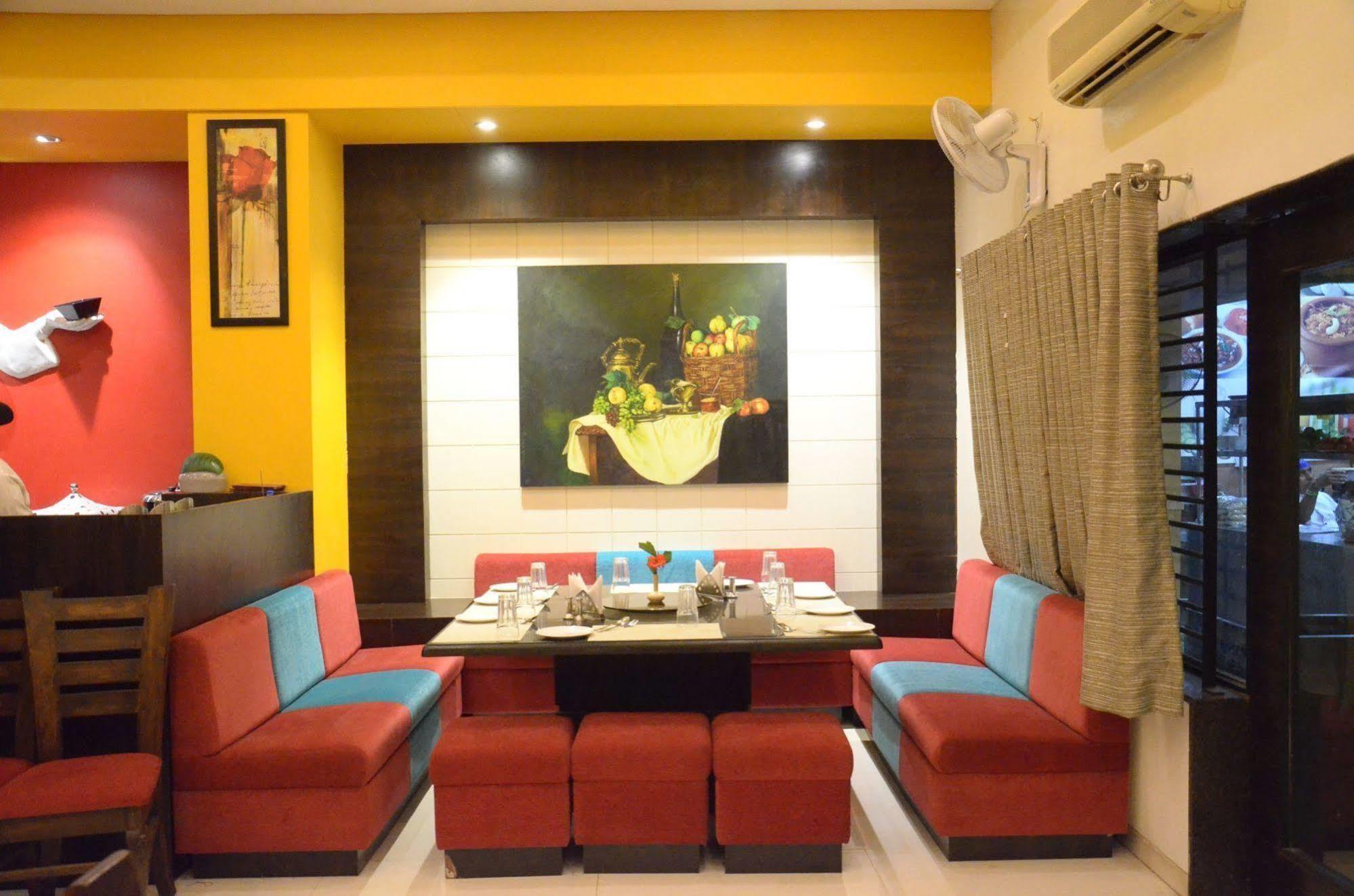 Hotel Vijay Residency Aurangabad  Buitenkant foto