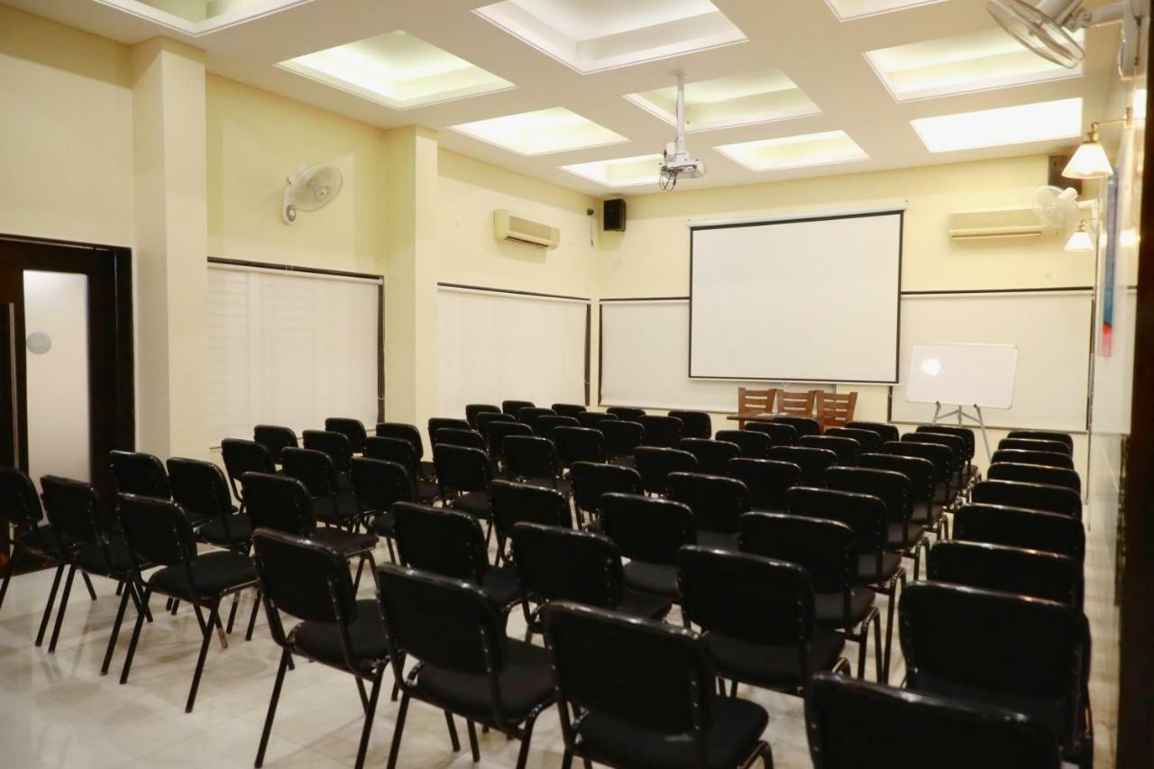 Hotel Vijay Residency Aurangabad  Buitenkant foto